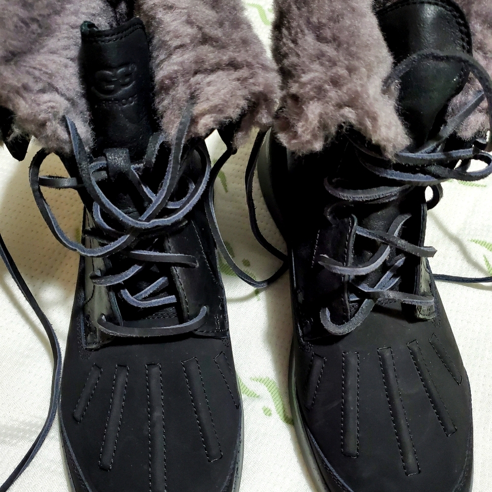 Ugg winter shoe
